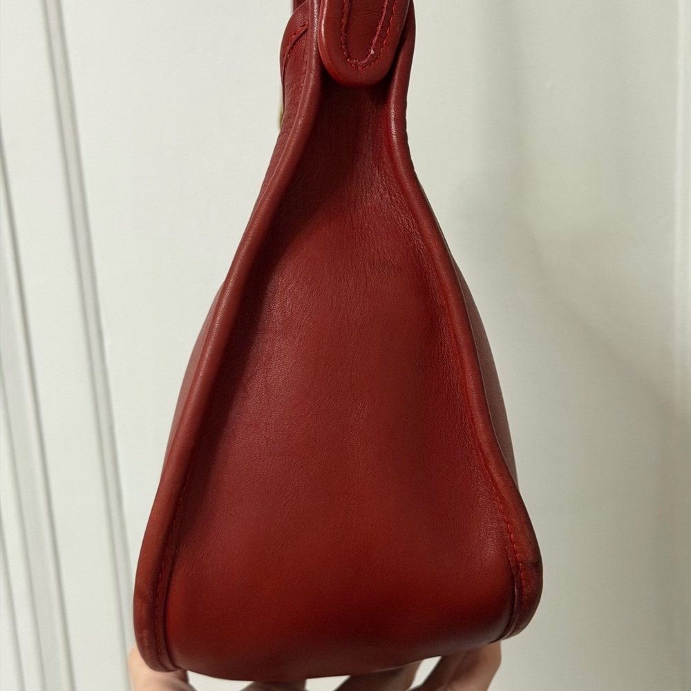 Vintage Elegant Red Leather Shoulder/Crossbody Bag - Picture 5 of 8